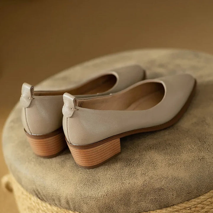 Helen Classic Pumps